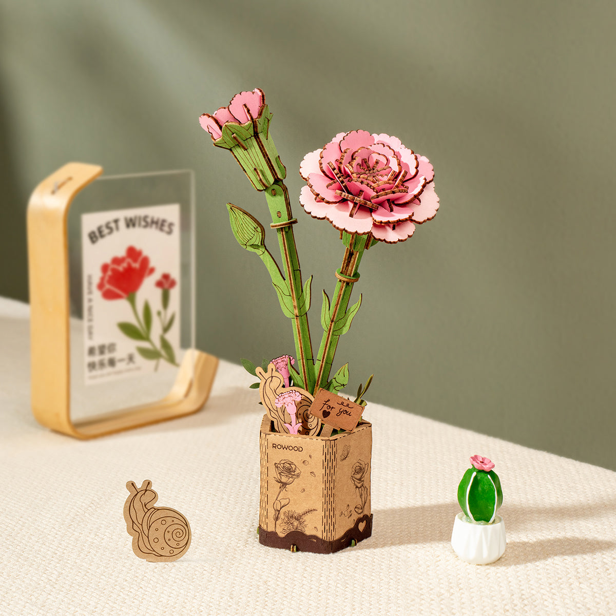 Rowood Wooden Flower Bouquet TW01H 3D wooden puzzle, top-down view of the assembled model